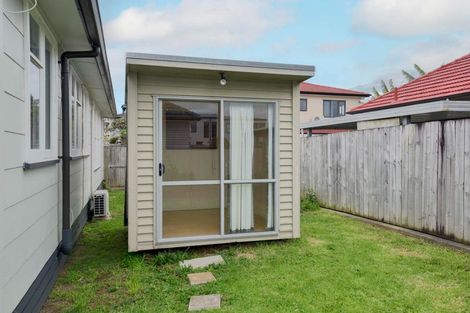 Photo of property in 72b Swaffield Road, Papatoetoe, Auckland, 2025