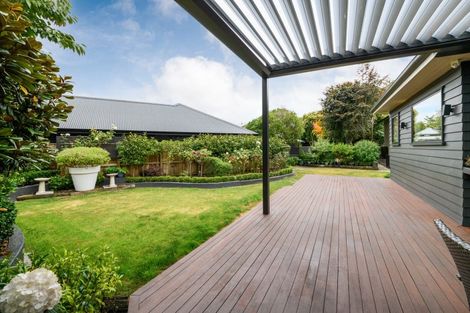 Photo of property in 9 Awatea Terrace, Hokowhitu, Palmerston North, 4410