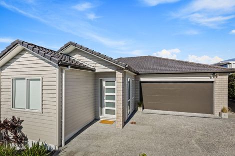 Photo of property in 19b Duncan Avenue, Te Atatu South, Auckland, 0610