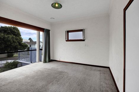 Photo of property in 13-15 Bayly Road, Moturoa, New Plymouth, 4310