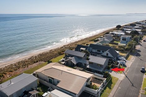 Photo of property in 23 Karewa Parade, Papamoa Beach, Papamoa, 3118