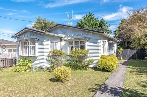 Photo of property in 17 Hutchison Crescent, Durie Hill, Whanganui, 4500