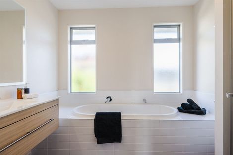 Photo of property in 4 Handley Crescent, Wigram, Christchurch, 8042