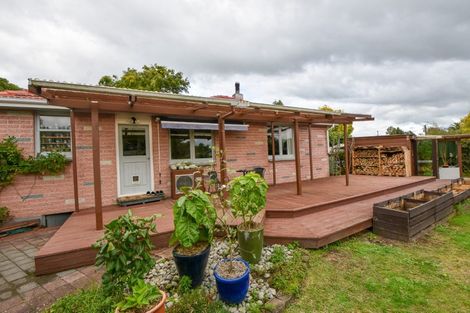 Photo of property in 1 Hughan Place, Carterton, 5713