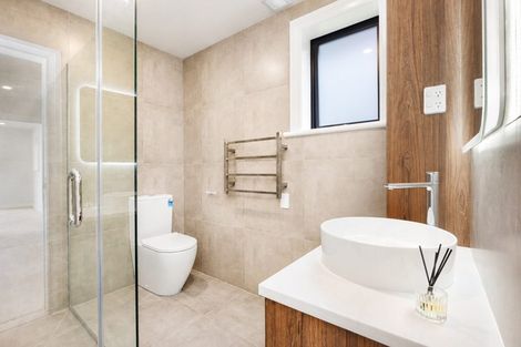 Photo of property in 7 Halcyon Bay Lane, Wainui, 0992