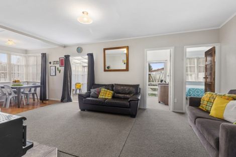 Photo of property in 76 Wilkie Crescent, Naenae, Lower Hutt, 5011