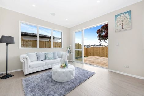 Photo of property in 15 Drumconnell Drive, Flat Bush, Auckland, 2019