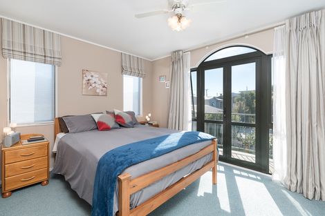 Photo of property in 16a White Swan Road, Mount Roskill, Auckland, 1041