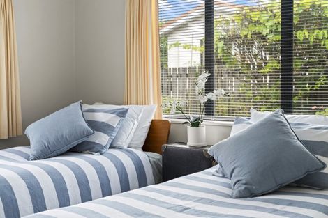 Photo of property in 11a Ross Crescent, Orewa, 0931