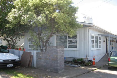 Photo of property in 3/311 Glenfield Road, Glenfield, Auckland, 0629