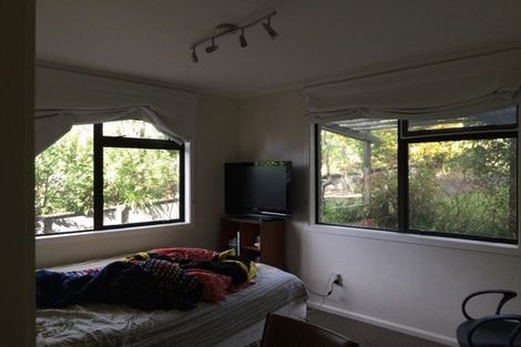 Photo of property in 6 Longwood Place, Forrest Hill, Auckland, 0620