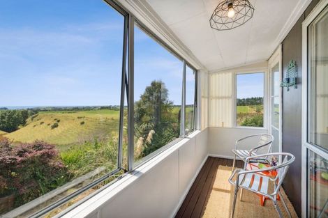 Photo of property in 401 Koru Road, Koru, New Plymouth, 4374