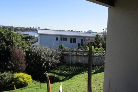 Photo of property in 17 Downing Place, Welcome Bay, Tauranga, 3112