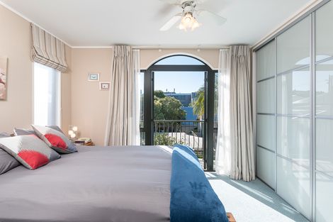 Photo of property in 16a White Swan Road, Mount Roskill, Auckland, 1041