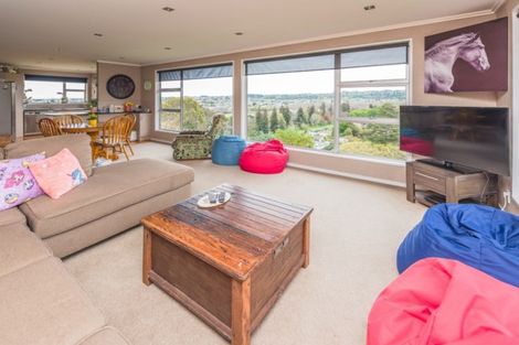 Photo of property in 27 Wairere Road, Bastia Hill, Whanganui, 4500