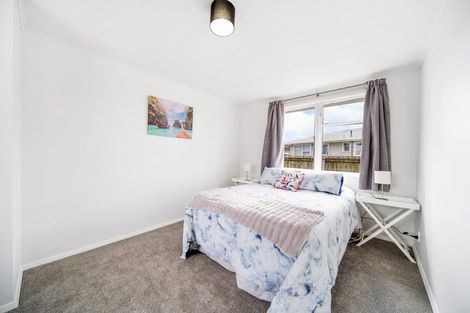 Photo of property in 33 Convair Crescent, Mangere, Auckland, 2022