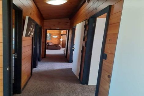 Photo of property in 8 Pararewa Drive, Whalers Gate, New Plymouth, 4310