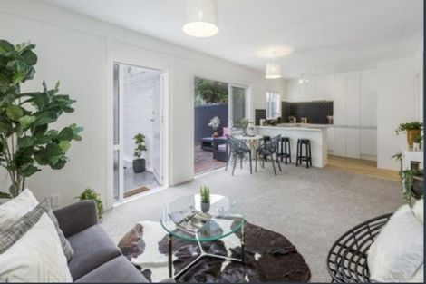 Photo of property in 4/24 Dawnhaven Drive, Te Atatu Peninsula, Auckland, 0610