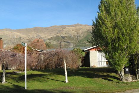 Photo of property in 27 Sargood Drive, Wanaka, 9305