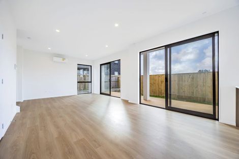 Photo of property in 18a Winfield Road, Kumeu, 0810