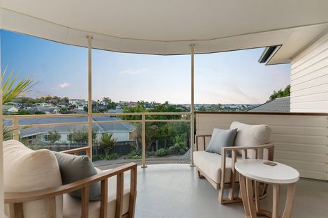 Photo of property in 23 Esther Place, Red Beach, 0932