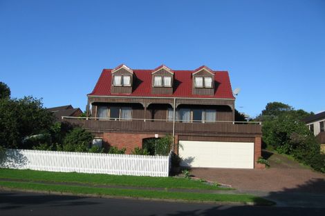 Photo of property in 2/72 Takutai Avenue, Half Moon Bay, Auckland, 2012