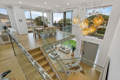 Photo of property in 11 Gulf Crest, Bucklands Beach, Auckland, 2012