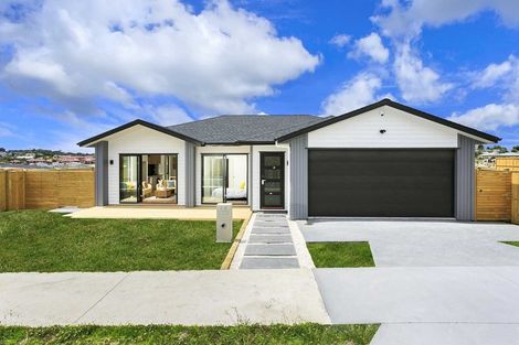 Photo of property in 18 Surf View Crescent, Red Beach, 0932