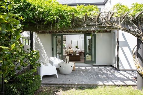 Photo of property in 4 Enticott Place, Huntsbury, Christchurch, 8022