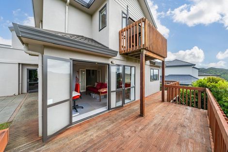 Photo of property in 25 Landsdowne Terrace, Karori, Wellington, 6012