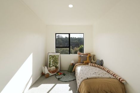 Photo of property in 2 Glendawn Place, Bayview, Auckland, 0629