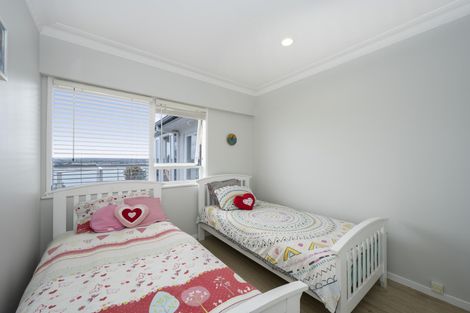 Photo of property in 41 Hadfield Street, Beach Haven, Auckland, 0626