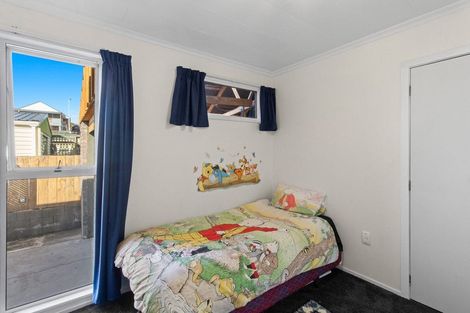 Photo of property in 5 Smeaton Road, Bell Block, New Plymouth, 4312