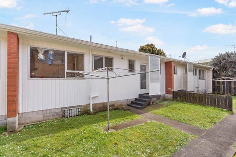 Photo of property in 2/94 Beaumonts Way, Manurewa, Auckland, 2102