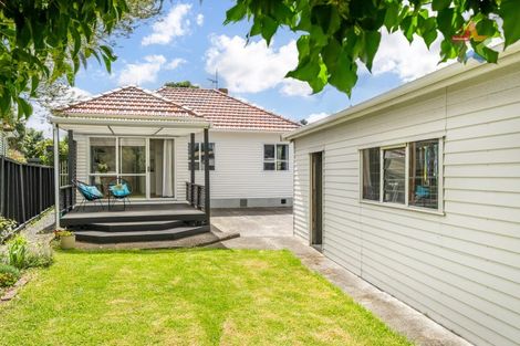 Photo of property in 61 Riverside Drive, Waiwhetu, Lower Hutt, 5010