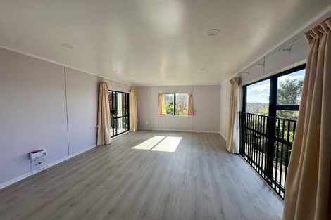 Photo of property in 16 Zingaro Place, Massey, Auckland, 0614