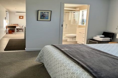 Photo of property in 112a Pacific Parade, Army Bay, Whangaparaoa, 0930