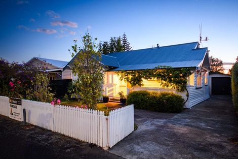 Photo of property in 26 Marne Street, Hokowhitu, Palmerston North, 4410