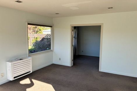 Photo of property in 2/7 Camberwell Place, Avonhead, Christchurch, 8042