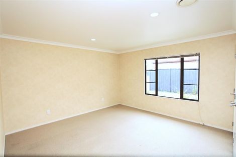 Photo of property in 35 Seneca Court, Golflands, Auckland, 2013