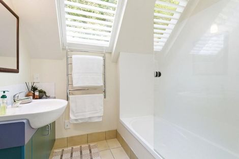 Photo of property in 6a Chastudon Place, Tawa, Wellington, 5028