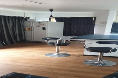 Photo of property in 1/142 Archers Road, Glenfield, Auckland, 0629