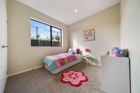 Photo of property in 3 Captain Rings Drive, Papakura, 2110