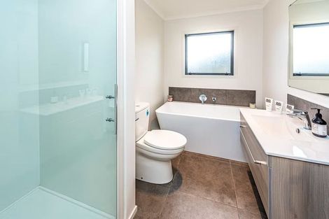 Photo of property in 16 Simon Street, Tawhero, Whanganui, 4501