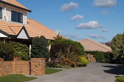 Photo of property in 1/8 The Green, Golflands, Auckland, 2013