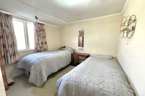 Photo of property in 35 Queen Road, Bellevue, Tauranga, 3110