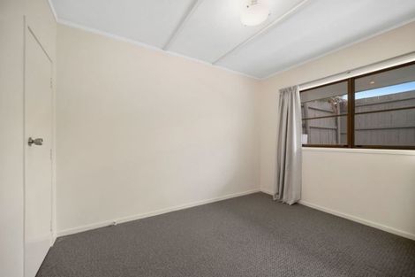 Photo of property in 2/35-37 O'donn Avenue, Beach Haven, Auckland, 0626
