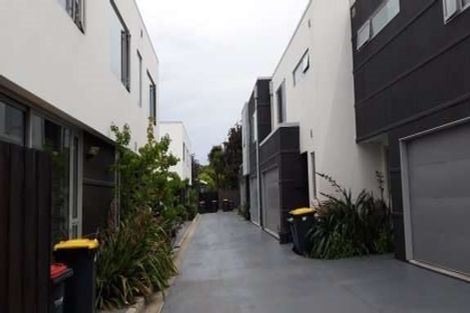 Photo of property in 2/670 Ferry Road, Woolston, Christchurch, 8023