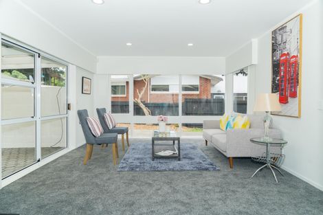 Photo of property in 41 Lawrence Crescent, Hillpark, Auckland, 2102