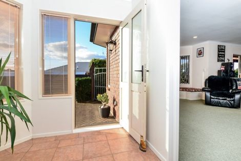 Photo of property in 8 Ben Nevis Place, Nawton, Hamilton, 3200